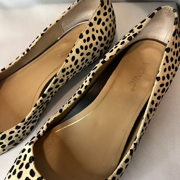 Vionic Black and Cream Animal Print Flats - Picture 4 of 8